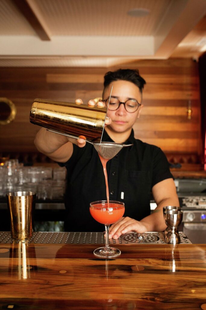 Experienced Bartenders Wanted – Bring the Buzz to Hello Sailor